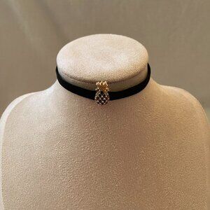 Pineapple chocker necklace